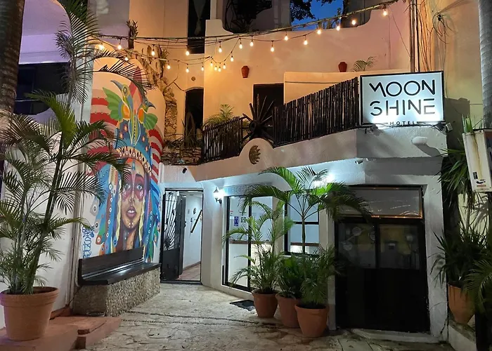 Moonshine Hotel 3*