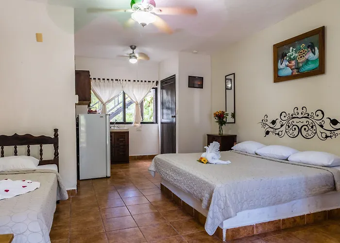 Moonshine Hotel 3*